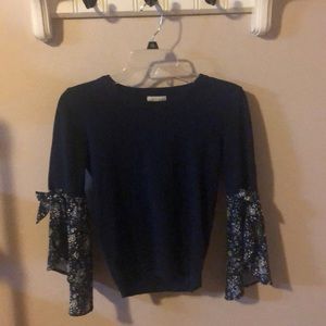 Blue mid sleeve shirt